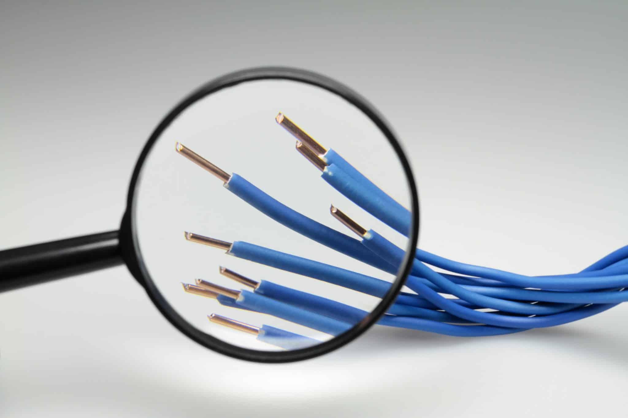 How to spot counterfeit data cables