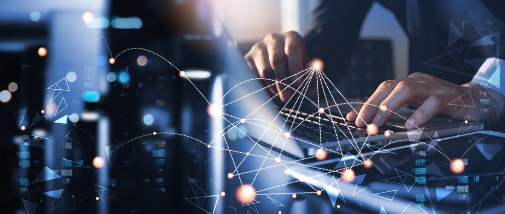 Digital,Technology,,Data,Exchange,,Cloud,Computing,,Global,Business,Concept.,Businessman