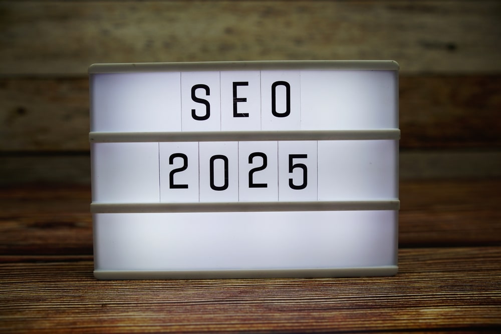Seo,2025,Letterboard,Text,On,Led,Lightbox,On,Wooden,Background,